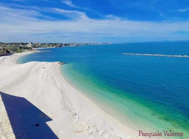 Amaste In Puglia Casa Vacanza Bisceglie Luaran gambar